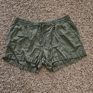 Old Navy Olive Women's Shorts